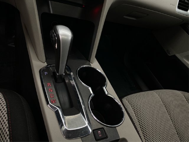 Used 2010 GMC Terrain SLE FWD image 32
