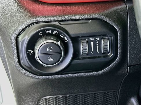 Used 2021 Jeep Gladiator Rubicon AWD/4WD image 11