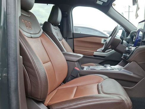 Used 2023 Ford Explorer King Ranch w/ Technology Package AWD/4WD image 11