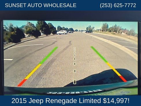 Used 2015 Jeep Renegade Limited w/ Advanced Technology Group AWD/4WD image 36