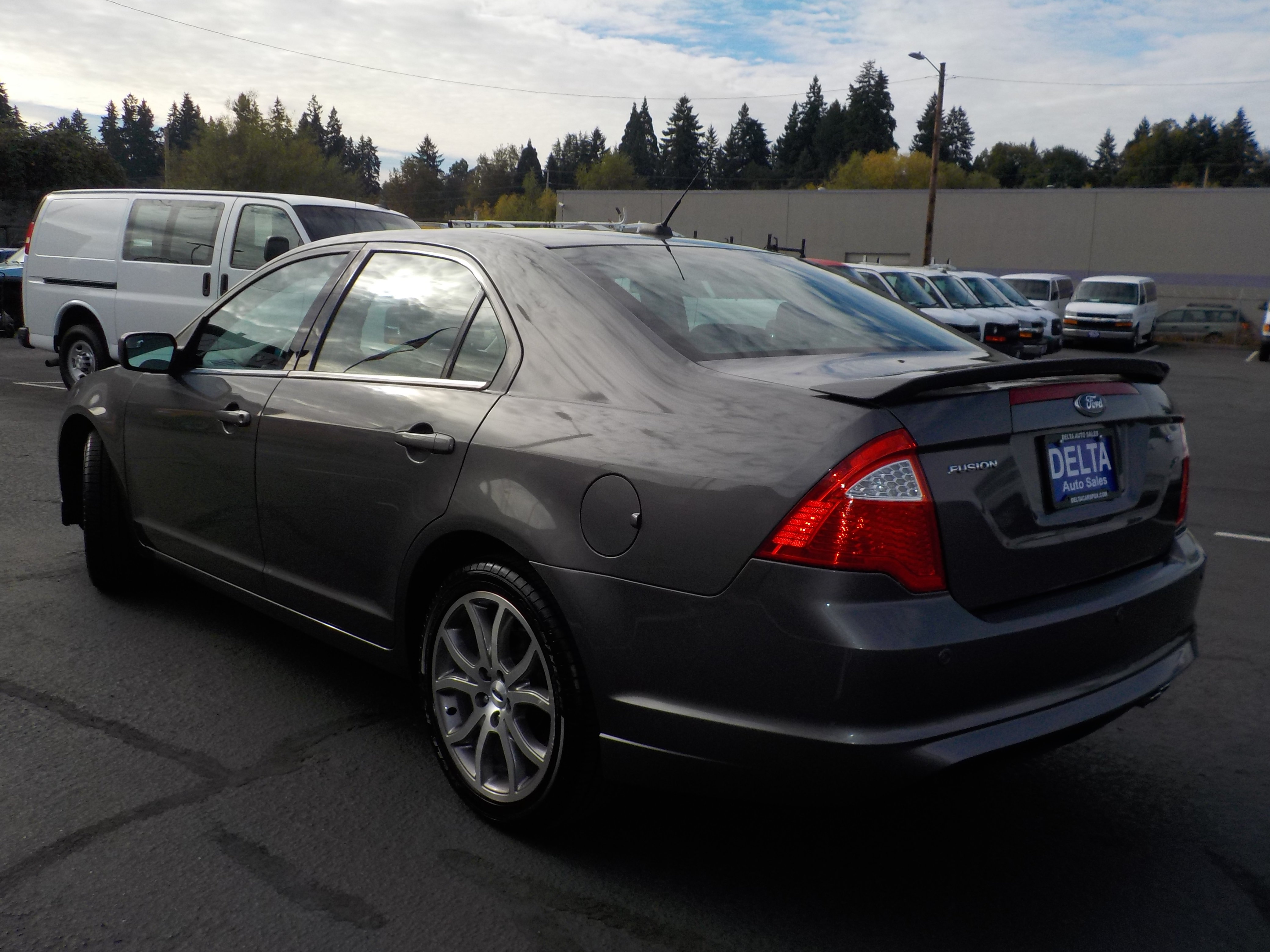 Used 2012 Ford Fusion SE FWD image 9