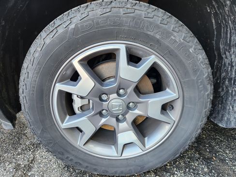 Used 2023 Honda Passport TrailSport image 3