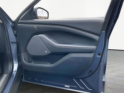 Used 2021 Ford Mustang Mach-E Premium image 30
