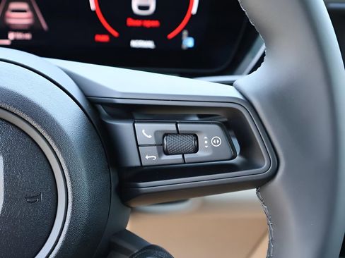 New 2025 Porsche Macan Electric RWD image 32