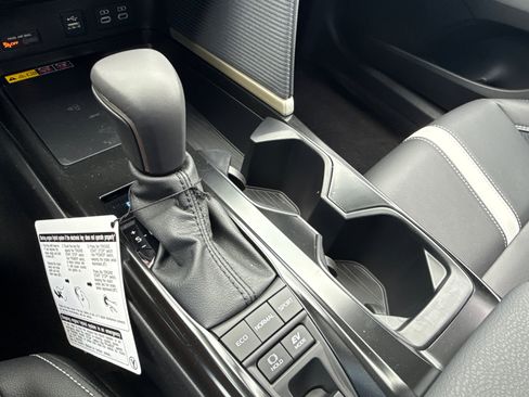 New 2026 Toyota Camry Hybrid FWD image 26