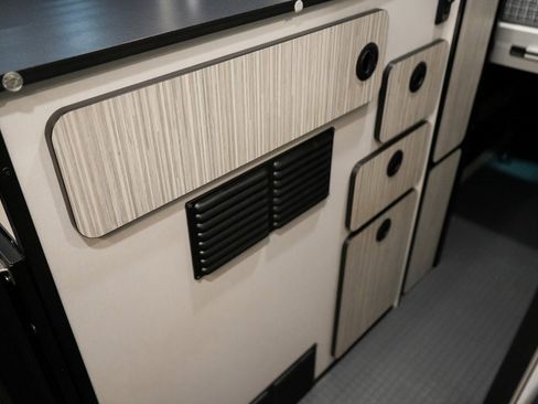 Used 2021 Mercedes-Benz Sprinter 2500 image 26