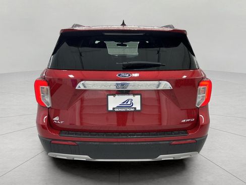 Used 2024 Ford Explorer XLT w/ Equipment Group 202A AWD/4WD image 26