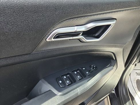 Used 2025 Kia Sportage LX image 36