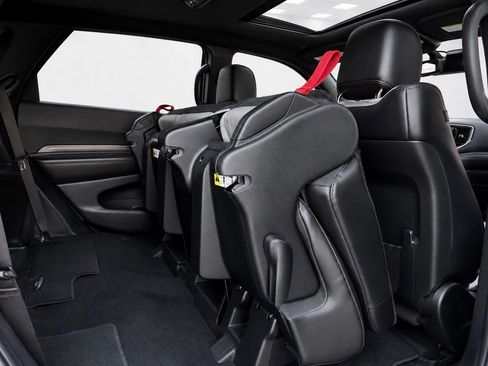 Used 2023 Dodge Durango R/T w/ Tow 'N Go Package AWD/4WD image 25