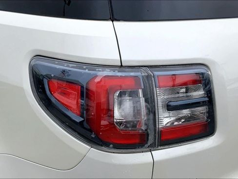 Used 2014 GMC Acadia Denali AWD/4WD image 26