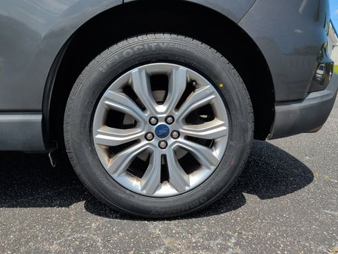 Used 2020 Ford Edge Titanium AWD/4WD image 26