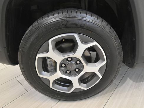 Used 2022 Jeep Compass Trailhawk AWD/4WD image 11