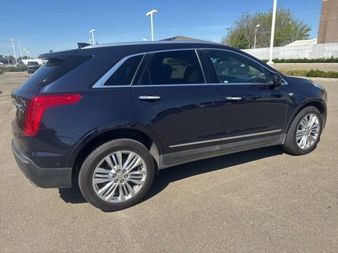 Used 2017 Cadillac XT5 Premium Luxury w/ Driver Assist Package image 8
