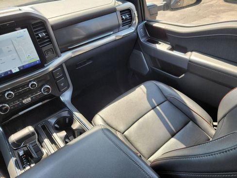 Used 2022 Ford F150 Lariat w/ Equipment Group 502A High AWD/4WD image 14