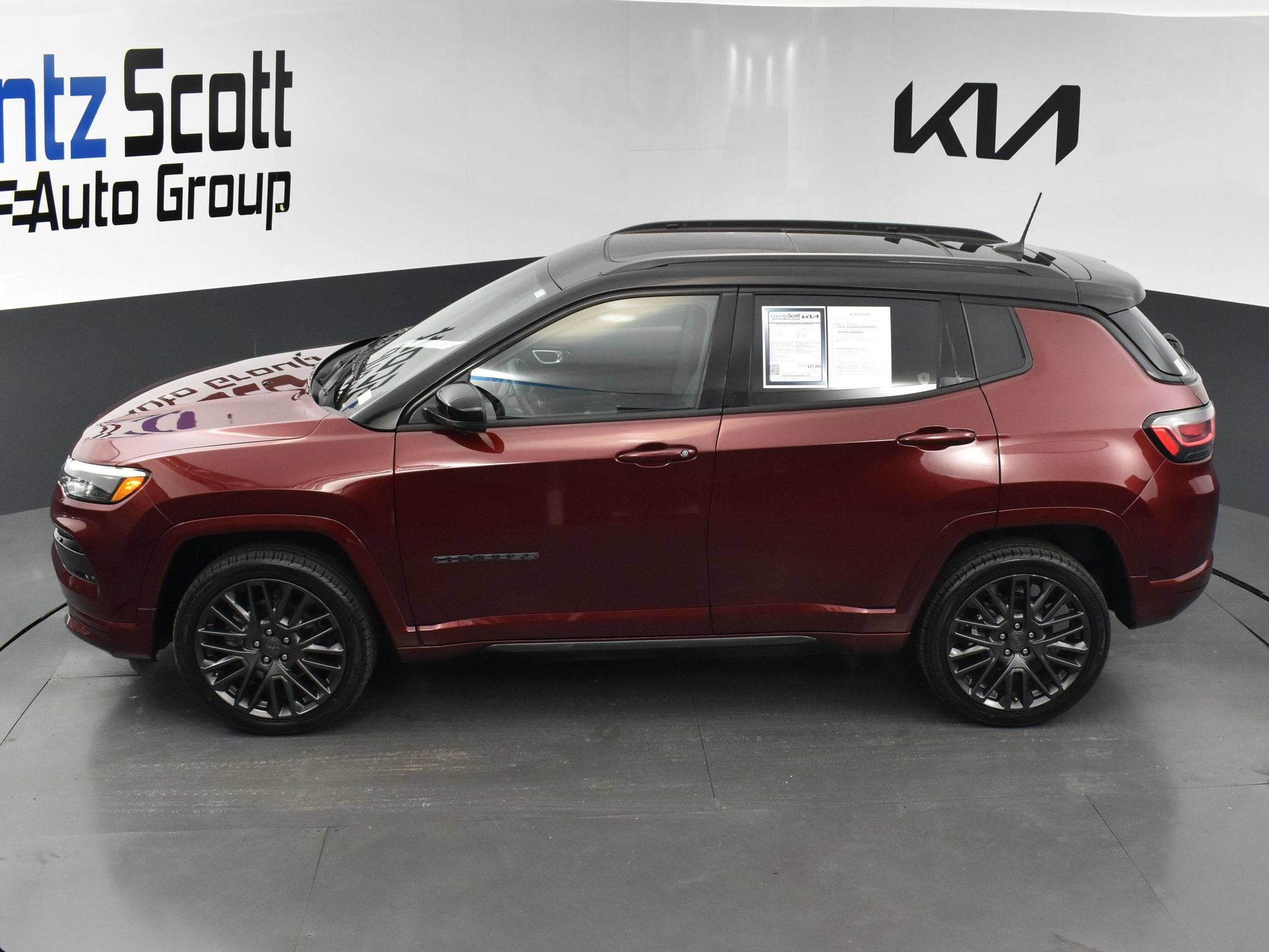 Used 2022 Jeep Compass High Altitude AWD/4WD image 11