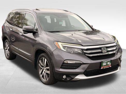 Used 2016 Honda Pilot Touring image 3