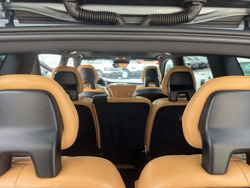 Used 2018 Volvo XC90 T6 Momentum w/ Convenience Package image 24