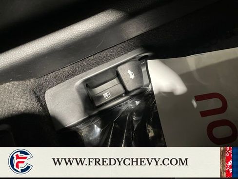 Used 2025 Toyota Corolla LE image 33