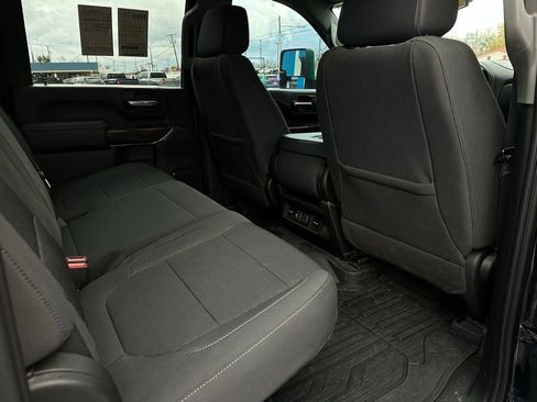 Used 2022 GMC Sierra 2500 SLE w/ SLE Convenience Package image 18