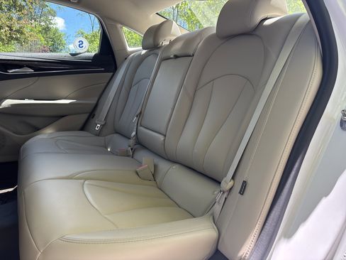 Used 2018 Buick LaCrosse Preferred FWD image 12