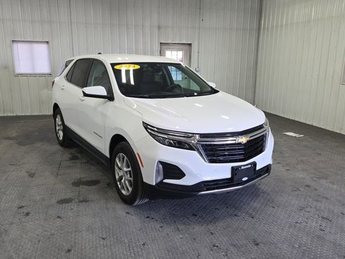 Used 2024 Chevrolet Equinox LT image 12