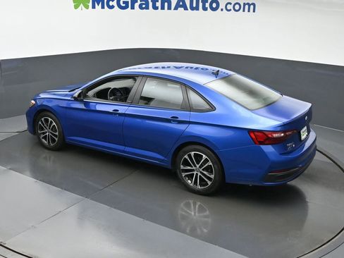 Used 2023 Volkswagen Jetta Sport image 22