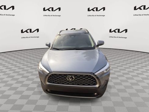 Used 2023 Toyota Corolla Cross XLE AWD/4WD image 3