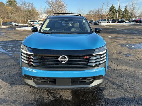 New 2026 Nissan Kicks SR w/ Cold Weather Package image 3