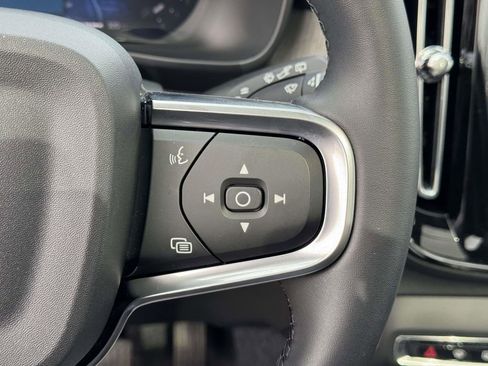 Certified 2026 Volvo XC40 B5 Plus w/ Protection Package Premier image 20