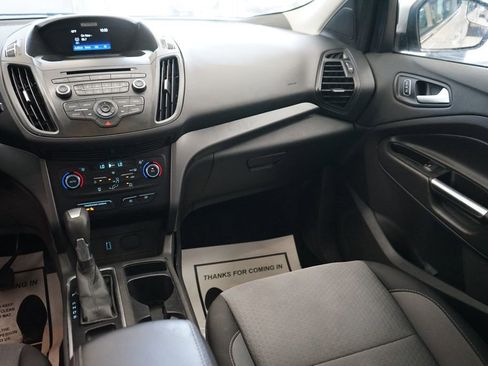 Used 2017 Ford Escape SE FWD image 12