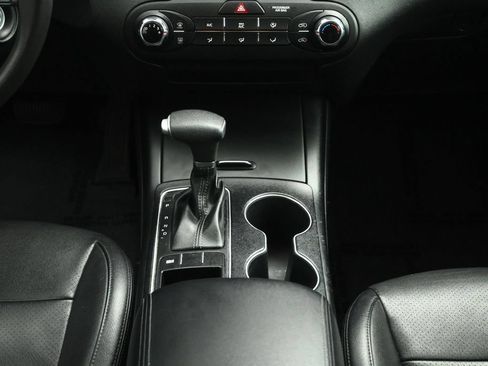 Used 2020 Kia Sorento FWD V6 image 36