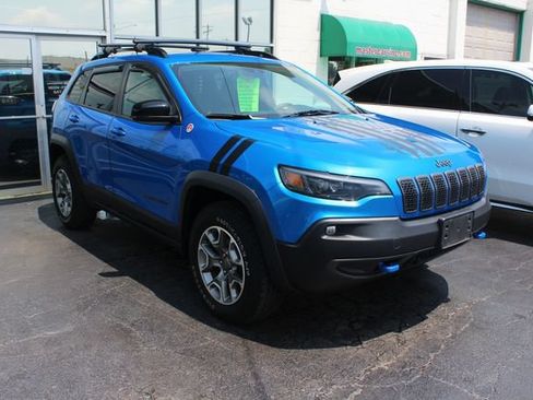 Used 2022 Jeep Cherokee Trailhawk w/ Sound & Nav Group AWD/4WD image 3