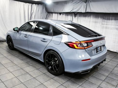 Used 2022 Honda Civic Sport image 4