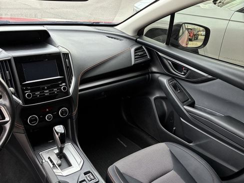 Used 2022 Subaru Crosstrek 2.0i Premium w/ Popular Package #4 image 9