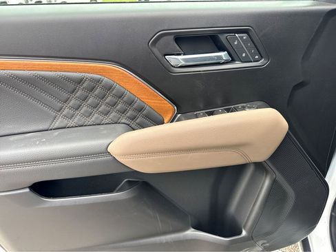 New 2026 GMC Canyon Denali AWD/4WD image 9