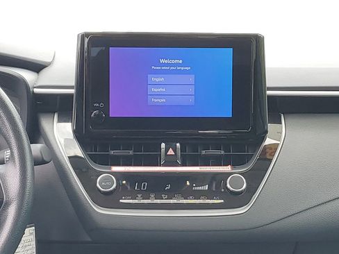 Used 2025 Toyota Corolla LE FWD image 13