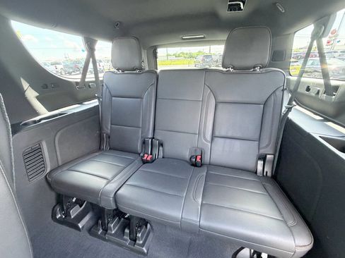 Used 2021 Chevrolet Suburban High Country AWD/4WD image 31