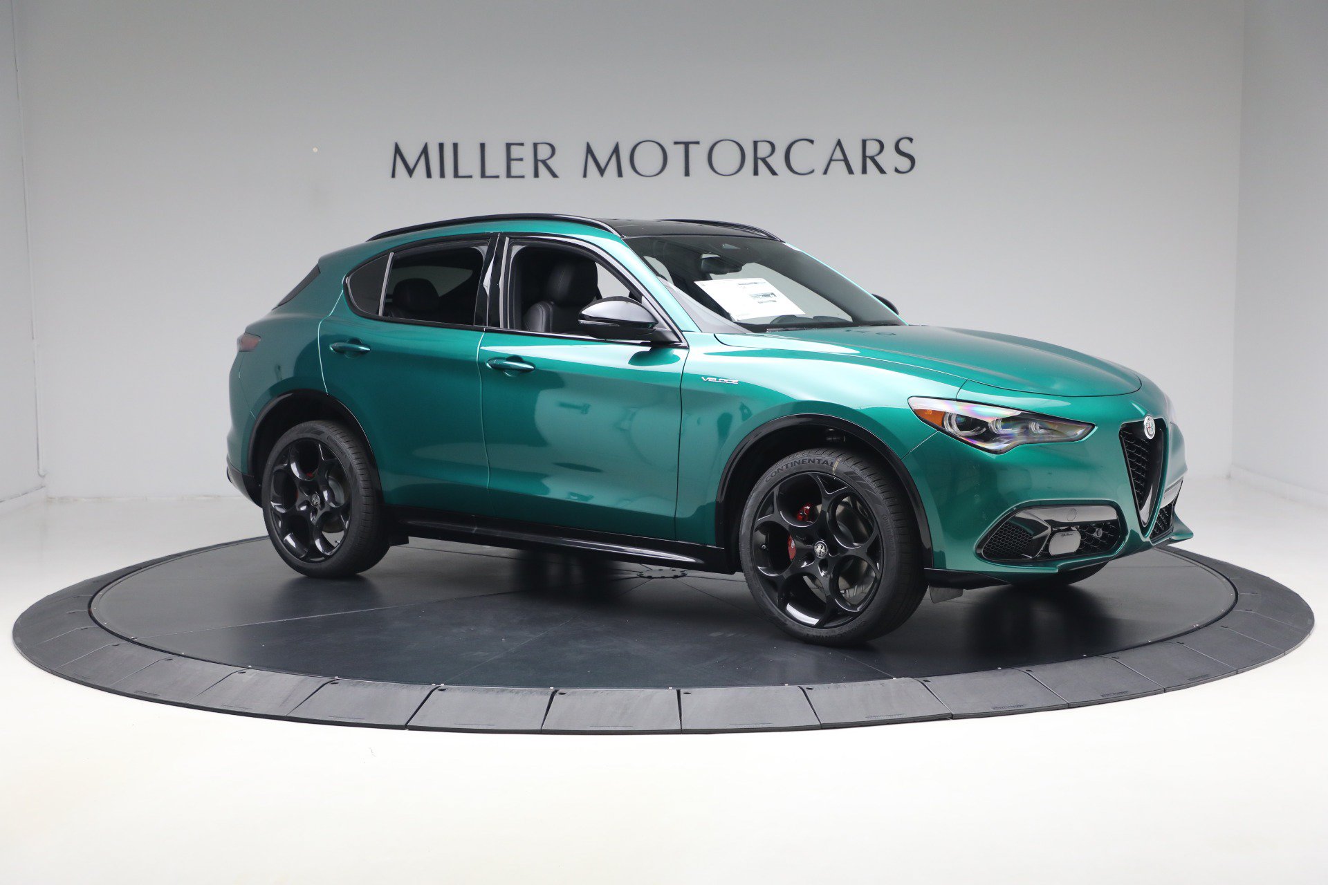 New 2026 Alfa Romeo Stelvio Sprint AWD/4WD image 9