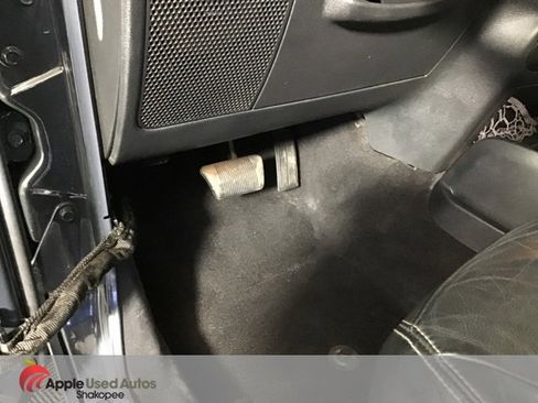 Used 2016 Jeep Wrangler Unlimited Sahara w/ Connectivity Group image 11