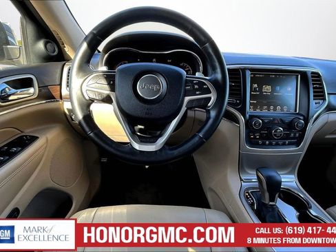 Used 2017 Jeep Grand Cherokee Limited image 8