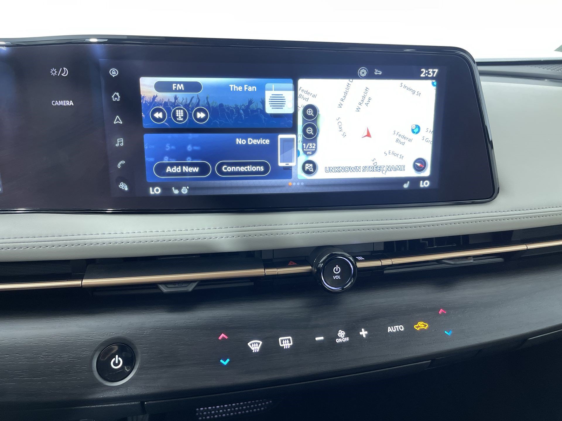 Certified 2024 Nissan Ariya AWD image 18