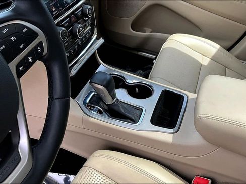 Used 2021 Jeep Grand Cherokee Limited w/ Luxury Group II RWD image 20