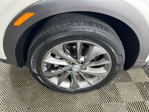 Used 2023 Buick Encore GX Essence w/ Experience Buick Package image 11