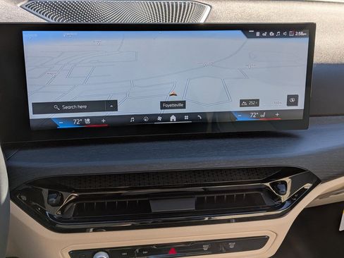 New 2026 BMW 330i xDrive Sedan w/ M Sport Package image 22