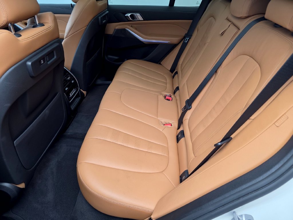 Used 2022 BMW X5 sDrive40i w/ Premium Package RWD image 13