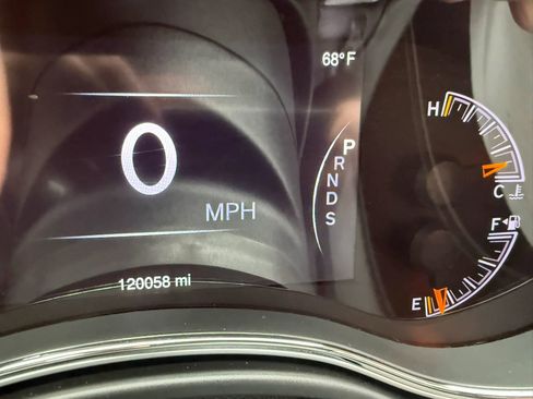 Used 2015 Jeep Grand Cherokee High Altitude AWD/4WD image 17