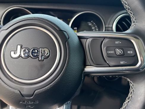 Used 2023 Jeep Wrangler Unlimited Sahara w/ Cold Weather Group AWD/4WD image 37