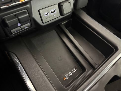 Used 2019 GMC Sierra 1500 AT4 w/ AT4 Premium Package AWD/4WD image 30