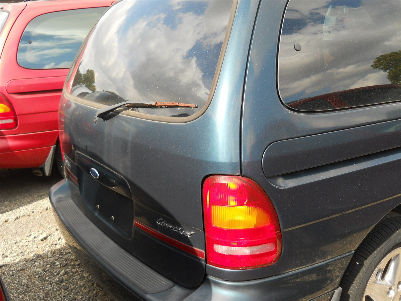 Used 1998 Ford Windstar GL FWD image 3