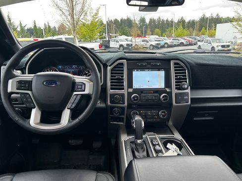 Used 2016 Ford F150 Lariat w/ Equipment Group 502A Luxury AWD/4WD image 6